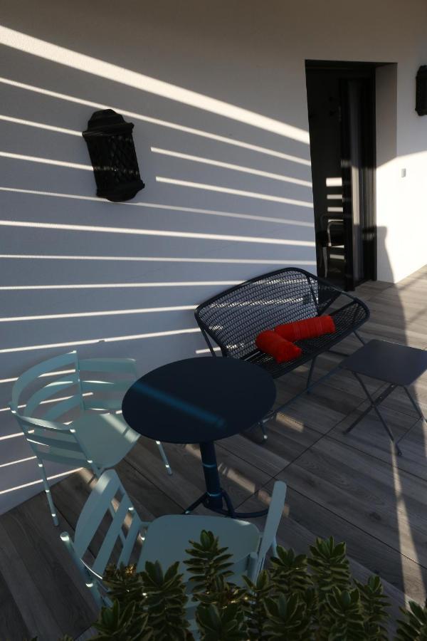 Maison Cube Saint-Didier-au-Mont-d'Or ภายนอก รูปภาพ